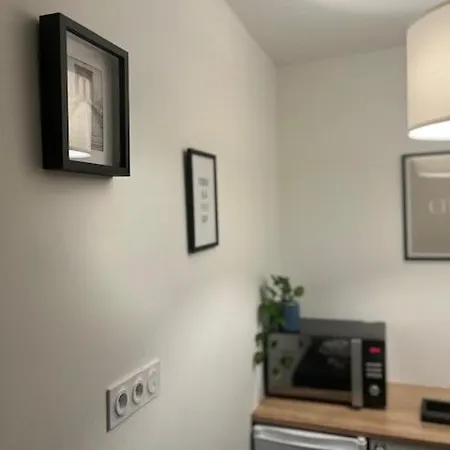 Appartement Cosy Rent Studio 1 -gare - Tv - Wifi *